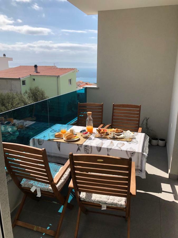 Near The Beach,free Parking&wifi Apartment Makarska