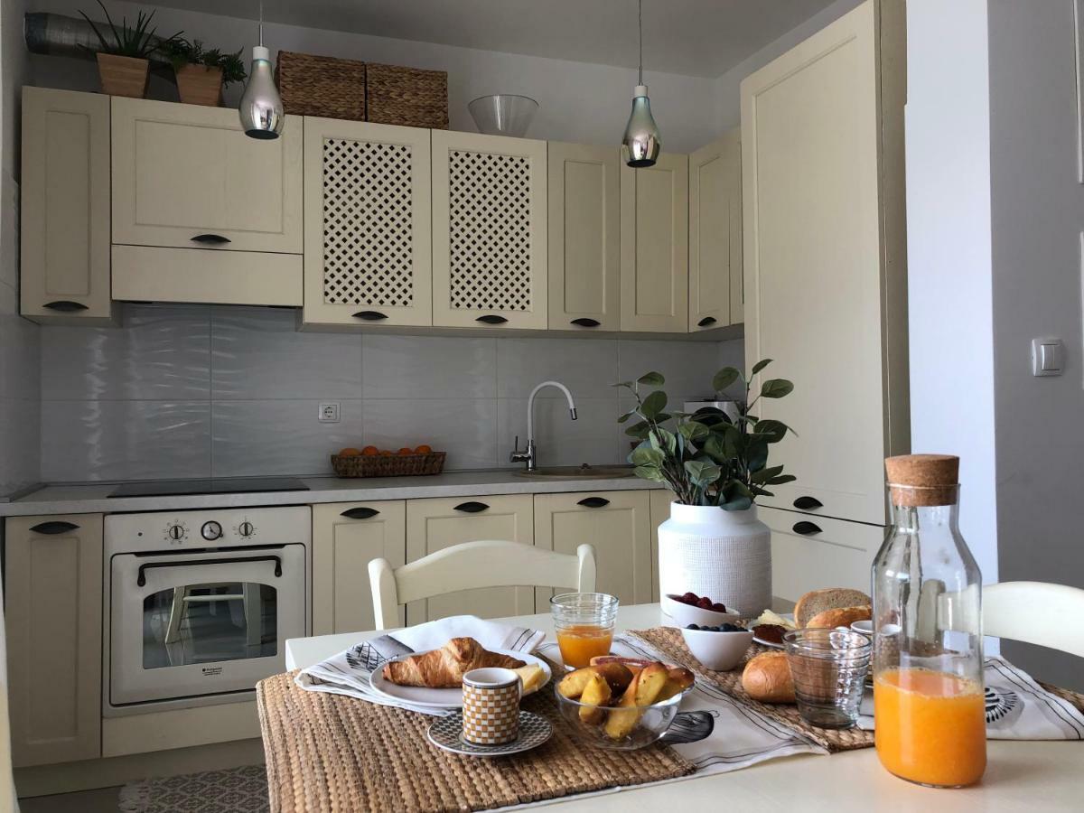 Near The Beach,free Parking&wifi